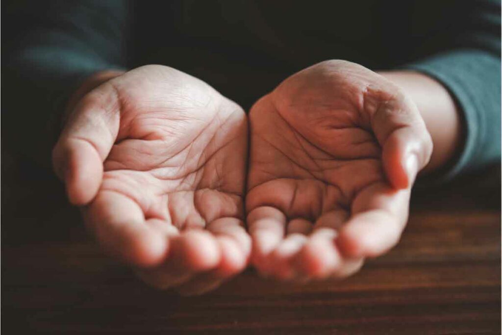 Receiving hands